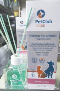 pet club care deodorante flower powder  fragranza floreale con bastoncini 100ml